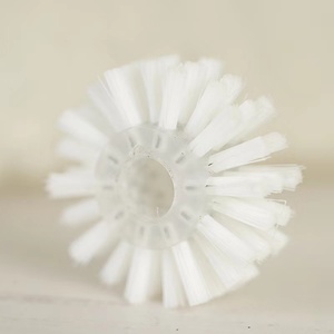 Brosse à <span class=keywords><strong>peinture</strong></span> en nylon de qualité industrielle SGTS avec manche en plastique pour le nettoyage des conduites d'air des cheminées, longueur des poils de 4 cm, noire - Product Image 1