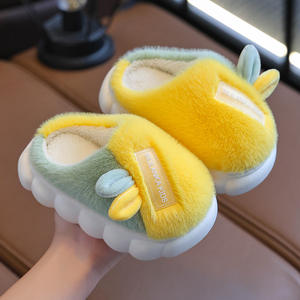 Chaussons en peluche pour enfants Angel, automne-hiver, dessin animé, mode, durables, en fourrure, pour garçons et filles, parent-enfant, semelle épaisse - Product Image 1