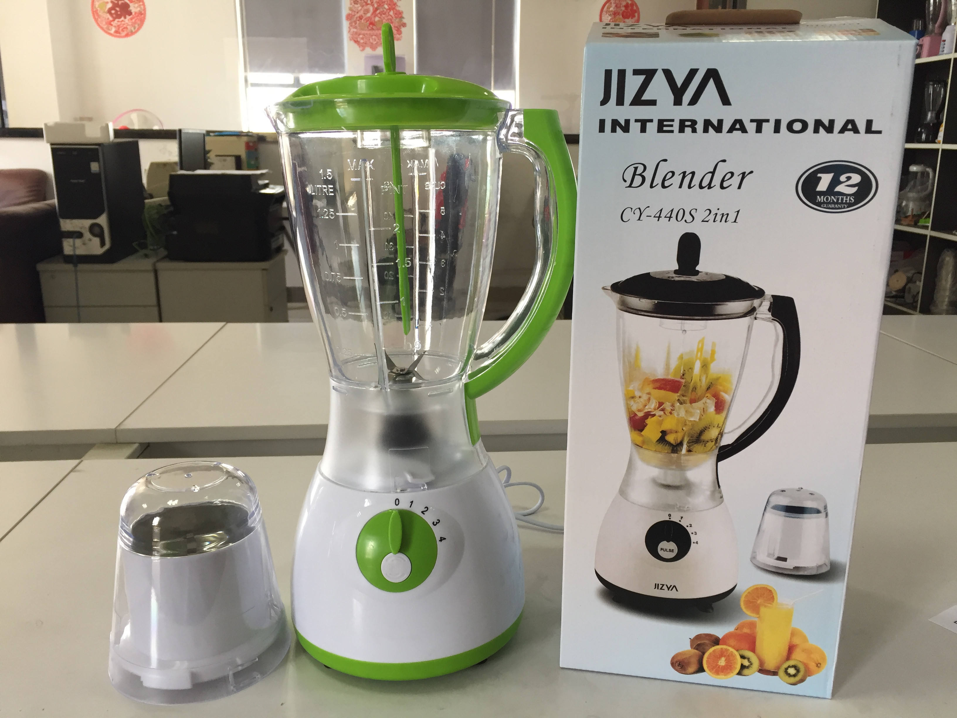 สีเขียว