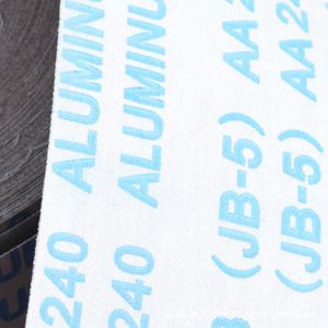 Rouleau de papier abrasif 10 cm x 60 m, oxyde d'aluminium, toile abrasive pour le polissage des métaux - Product Image 3