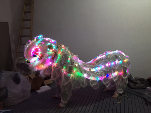 Disfraz <span class=keywords><strong>de</strong></span> León Blanco con Luces LED <span class=keywords><strong>de</strong></span> Colores, Disfraz <span class=keywords><strong>de</strong></span> Danza del León Folclórico Chino, Disfraz para Fiestas y Eventos, Cosplay - Product Image 2