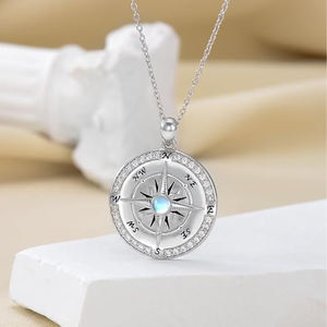 Pendentif boussole en argent sterling 925 rafraîchissant entouré de zircon, pendentif opale, symbole du soleil, collier de style voyage - Product Image 3