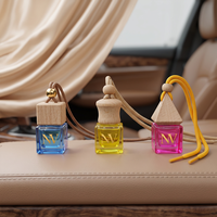 Flacon de parfum pour voiture multicolore, 5 ml, 8 ml, mini, carré, en verre, avec bouchon en bois, vente en gros, directement de l'usine