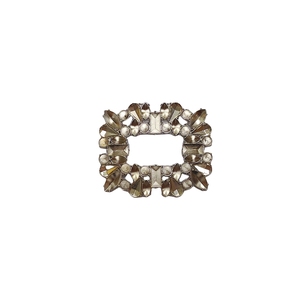 Clip desmontable <span class=keywords><strong>para</strong></span> <span class=keywords><strong>zapatos</strong></span> <span class=keywords><strong>para</strong></span> mujer, decoración <span class=keywords><strong>de</strong></span> cristal plateado, diseño cuadrado, <span class=keywords><strong>zapatos</strong></span> con hebilla <span class=keywords><strong>de</strong></span> aleación <span class=keywords><strong>de</strong></span> Zinc personalizados muy bienvenidos - Product Image 4