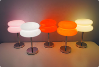 Lampe de table vintage en forme de champignon avec base chromée brillante et abat-jour en verre pour table de chevet, décoration élégante pour la maison
