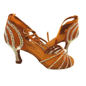 Chaussures de danse latine incrustées de diamants pour femmes mode salle de bal à vendre chaussures de ballet de compétition latine professionnelle pour les filles