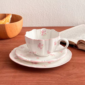 Tazza da tè in porcellana ecologica moderna italiana con motivi floreali goffratura Set di tè riutilizzabile 250mL di piccole dimensioni - Product Image 5