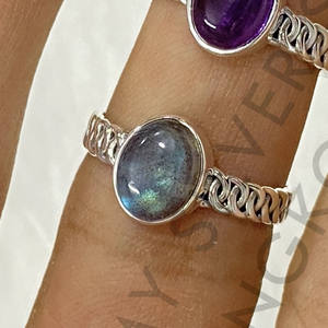 Bague en labradorite naturelle, fabriquée en argent sterling 925 massif, bagues en pierres précieuses, cadeau idéal pour elle à un prix raisonnable - Product Image 2