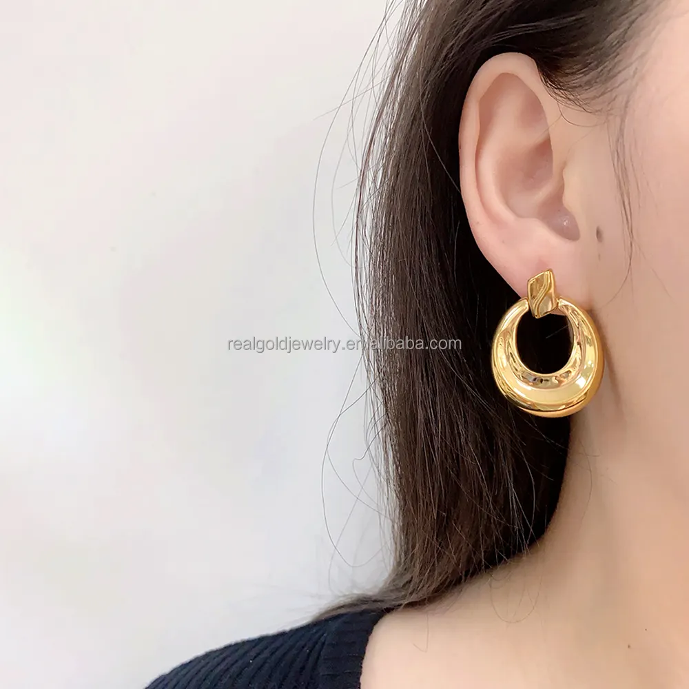 Bijoux en laiton plaqué couleur or Boucles d'oreilles en laiton uni Style cerceau Offre Spéciale Style tendance Femme Belle boucle d'oreille en fête