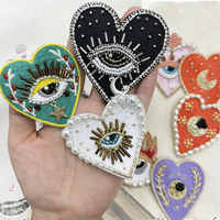 Patchs 3D polyvalents en forme de cœur perlé faits à la main, badges broches DIY en tissu pour vêtements, sacs, chaussures, chapeaux