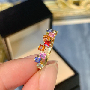 อาซูโอ แหวนทองคำแท้ 18K ลายสายรุ้ง ประดับด้วยแซฟไฟร์ธรรมชาติทรงปรินเซสคัท แหวนคลาสสิกสำหรับใส่ทุกวัน ของขวัญสำหรับผู้หญิงและสุภาพสตรี - Product Image 2