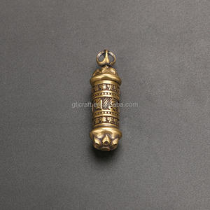 CA818 नई हस्तनिर्मित रेट्रो शुद्ध पीतल छह-चरित्र मंत्र बौद्ध भाषा कार चाबी का गुच्छा लटकन - Product Image 2