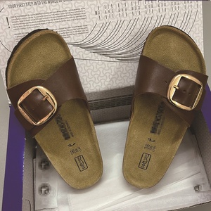 <span class=keywords><strong>Sandalias</strong></span> Planas de Playa para <span class=keywords><strong>Mujer</strong></span>, Estilo Comercio Exterior, con Hebilla Dorada Grande, Transpirables, con Rayas, Estilo Europeo Americano - Product Image 3