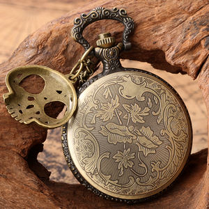 Cadeau vintage Luffy Pirate Skull One Piece Pendentif en métal Collier Horloge Anime <span class=keywords><strong>Montre</strong></span> <span class=keywords><strong>de</strong></span> poche avec chaîne - Product Image 3