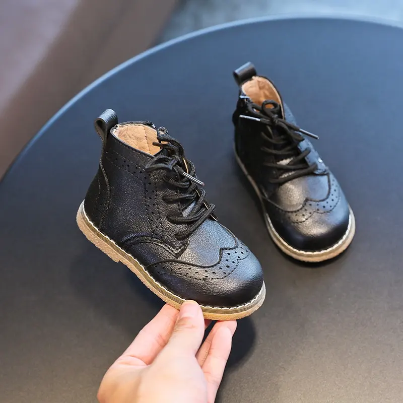 Çocuk orta üst Martin çizmeler 2023 sonbahar yeni Boot yan fermuar kızların yumuşak taban rahat ayakkabılar