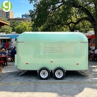 Food Truck Commercial Goeasy avec Intérieur Personnalisé et Espace de Travail en Acier Inoxydable