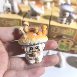 Nuevo Xiao Mao Mushroom: Caja Sorpresa <span class=keywords><strong>de</strong></span> Animales <span class=keywords><strong>de</strong></span> Resina Adorables, Muñeco <span class=keywords><strong>de</strong></span> Colección Creativo y <span class=keywords><strong>de</strong></span> Moda, Adornos del Mismo Gato <span class=keywords><strong>de</strong></span> Little Red Book - Product Image 2