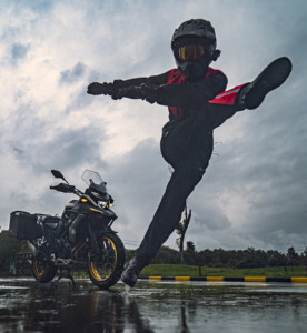 Tuta Antipioggia Unisex per Moto, Impermeabile e Antivento, per Tutte le Stagioni, Abbigliamento Outdoor in Poliestere - Product Image 1