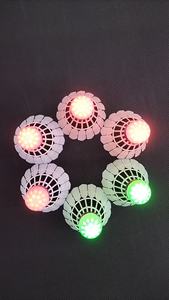 Palline da Badminton Yonx <span class=keywords><strong>Mavis</strong></span> 350 in Nylon Bianco con Testa in Sughero, Durevoli, 5g, Vendita Diretta dalla Fabbrica a Prezzi Convenienti - Product Image 4