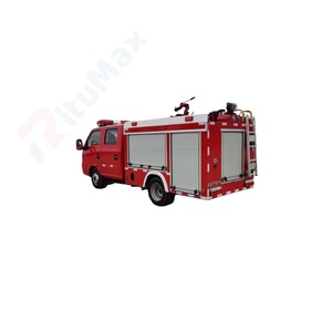 Camion de pompiers avec tour <span class=keywords><strong>d</strong></span>'éclairage pour les opérations nocturnes, ancien mais fiable, pour la <span class=keywords><strong>formation</strong></span> des nouveaux pompiers - Product Image 2