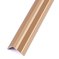Foshan FSF extérieur en aluminium marches d'escalier nez anti-dérapant robuste décoratif métal étape escalier nez profil bandes