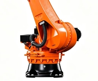 Robot industriel KUKA KR 120 R2700 à 6 axes avec une charge utile de 120 kg et une portée de 2700 mm pour la manutention des matériaux et le soudage