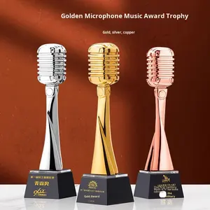 Trofeo <span class=keywords><strong>de</strong></span> Cristal <span class=keywords><strong>de</strong></span> Resina Personalizado al por Mayor, Creativo y <span class=keywords><strong>de</strong></span> Alta Gama, con Forma <span class=keywords><strong>de</strong></span> Micrófono, para Concurso <span class=keywords><strong>de</strong></span> <span class=keywords><strong>Canto</strong></span>, Premio Musical, Recuerdo Musical - Product Image 3