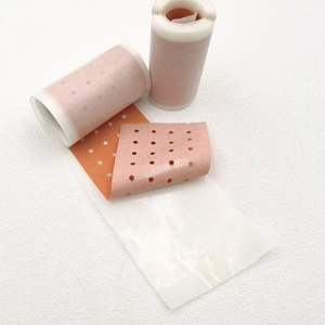 Bande adhésive respirante en oxyde de zinc perforé pour le commerce extérieur, pour le sport, la fixation de la cheville, la fixation du cordon <span class=keywords><strong>ombilical</strong></span> - Product Image 1