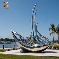 Escultura de Velero Personalizada en Acero Inoxidable con Acabado Espejo, Arte Náutico Público para Marina, Plaza Costera y Resort de Playa de Lujo