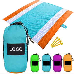 Manta de Playa Extra Grande Antiarena, Ligera, para Picnic al Aire Libre, con 4 Bolsillos en las Esquinas para Sujetar la Arena - Product Image 1