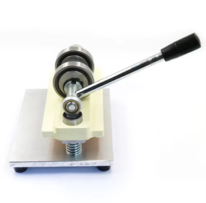 Mini machine de découpe et d'estampage manuelle compacte en cuir pour artisanat du cuir, presse manuelle pour cuir, papier et vêtements - Product Image 6