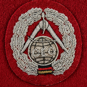 Insignia Bordada Personalizada GERMAN EAGLE-664 con Ancla y Corona de Laurel, Parche de Tela Cosido para Uniforme - Product Image 1