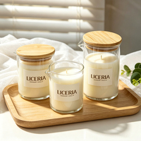 Pot à bougie en verre avec bec verseur unique, couvercle en bois et logo personnalisé, idéal pour la décoration intérieure et le stockage de bougies d'aromathérapie