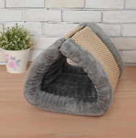 Accessoires de lit pour animaux de compagnie de lit de grotte de chat pliable de conception anti-dérapante rayée