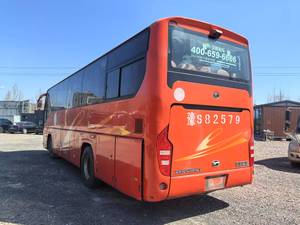Autobús de Lujo ZK6109 Usado, 45 Asientos, Motor Trasero, Diésel Euro 3, Manual, Color Rojo - Product Image 2