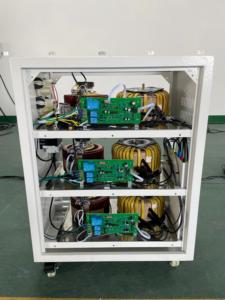 Stabilizzatore di Tensione <span class=keywords><strong>Servo</strong></span> Trifase ad Alte Prestazioni 50kVA (Regolatore Automatico di Tensione) con Efficienza del 98% e Costruzione in Rame per - Product Image 4