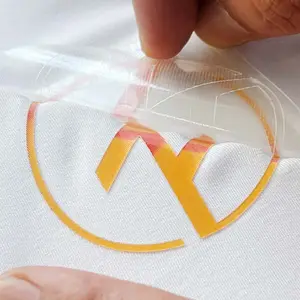2024 baru 3D silikon vinil Transfer panas penuh warna reflektif Logo kustom stiker Iron-on untuk pakaian