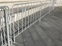 Barrière anti-écrasement en acier pour files d'attente, panneau emboîtable pour stades et festivals
