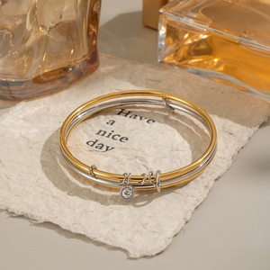 Joyería de Moda al por Mayor, Sin Deslustre, Acero Inoxidable con Baño de Oro de 18K, Brazalete de Zirconia, Brazalete Apilable de Tres Capas para Mujer - Product Image 3