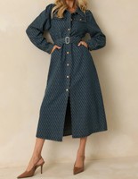 Robe maxi en denim de coton modal décontractée vintage bleue avec patte de boutonnage intégrale devant, taille naturelle, décoration en cristal