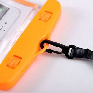 Pochette de téléphone portable étanche IPX-8 en PVC fluorescent, sensible au toucher, 19x10.8cm, pour la natation, pour téléphones jusqu'à 7.2 pouces, vente en gros usine - Product Image 6