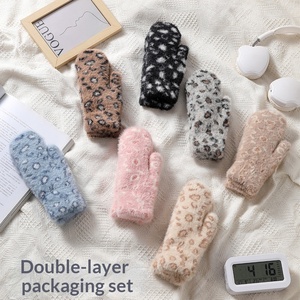Gants mi-poignet en coton/élasthanne tricotés en peluche tie-dye mignons pour femmes, épaissis, chauds, polyvalents, pour le sport et <span class=keywords><strong>les</strong></span> activités de plein air en hiver - Product Image 3