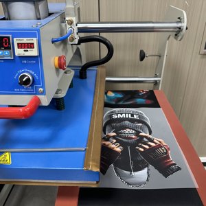 Adesivo di trasferimento termico DTF personalizzato di alta qualità a prezzo di fabbrica <span class=keywords><strong>materiale</strong></span> <span class=keywords><strong>per</strong></span> animali domestici <span class=keywords><strong>per</strong></span> cartoni animati termopressa incluso - Product Image 2