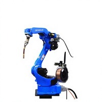 Bras robotisé collaboratif avec guides linéaires, configuré pour le soudage laser ; robots industriels sans programmation requise