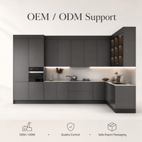 Meuble de cuisine modulaire en bois laqué gris moderne avec éclairage LED intelligent, charnières à fermeture douce, robinet résistant à l'eau, stratifié/marbre