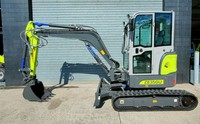Mini-excavatrice hydraulique compacte sur chenilles ZE35GU 0,1 m³ 3,8 tonnes, micro-pelle équipée d'un attache rapide et d'un ripper