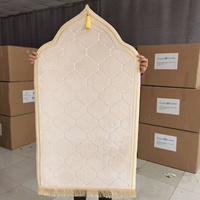 Tapis de Prière Musulman Islamique de Qualité Supérieure, Antidérapant, Portable de Voyage avec Mousse Épaisse Rembourrée pour un Confort Optimal lors de l'Adoration