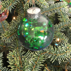 Ornement <span class=keywords><strong>boule</strong></span> <span class=keywords><strong>de</strong></span> <span class=keywords><strong>Noël</strong></span> en plastique transparent <span class=keywords><strong>de</strong></span> 8cm, pré-rempli <span class=keywords><strong>de</strong></span> perles en mousse colorées - Product Image 2