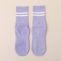 Calcetines de Pilates al por mayor con agarre para mujer, calcetines antideslizantes de yoga y barre con logo personalizado, calcetines de Pilates tipo crew con agarre para mujer