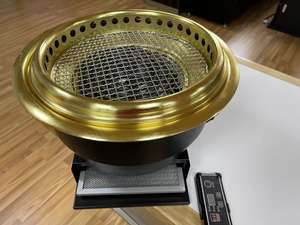 เตาปิ้งย่างซัมยุปซอลไฟฟ้าเคลือบโครเมียมสีทอง โต๊ะบาร์บีคิวสไตล์เกาหลี พร้อมรีโมทคอนโทรล สำหรับร้านอาหาร ผลิตจากสแตนเลส ทนทาน - Product Image 3